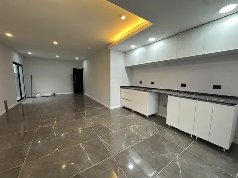 DEPARTAMENTO A ESTRENAR CON BALCON Y PARRILLA