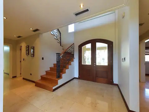 Casa en Venta en Buenos Aires Golf, USD 1.300.000