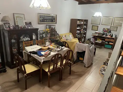 Casa 5 ambientes con 2 baños
