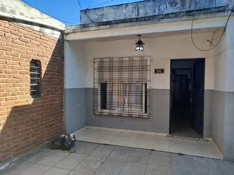 Casa a 150 m de la colectora ruta 3 Gonzalez Catan