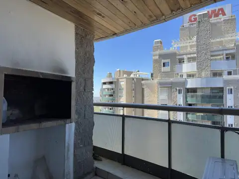 Av Colon 6200 , Piso 16