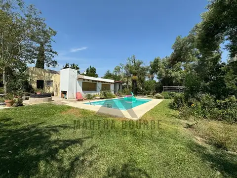 Casa Chalet  en Venta en Parque Jularó, Exaltación de la Cruz, G.B.A. Zona Norte