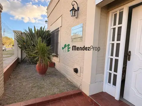 Casa en Venta con 5 cocheras