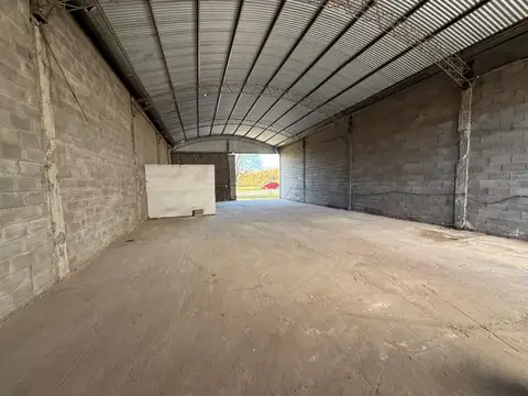 VENTA - GALPÓN DE 307 M2 - PEREZ