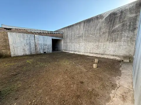 Galpon en Venta 41  mts Fondo