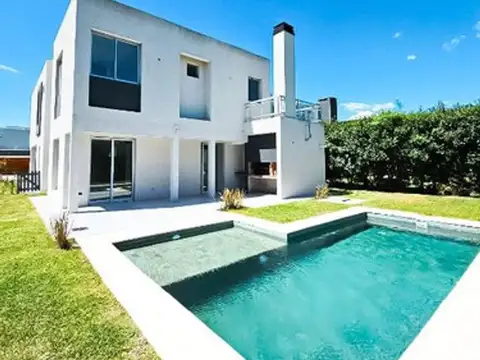 Casa a la venta en Barrio Los Troncos