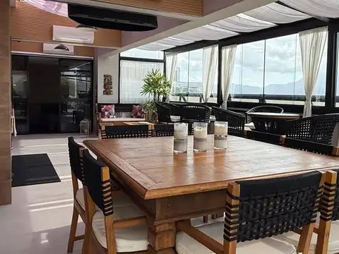 Departamento en Venta con 3 cocheras