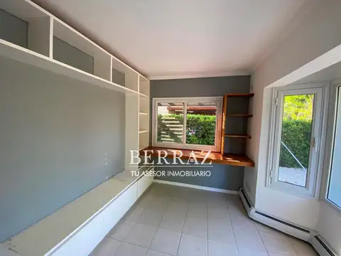 Casa 5 ambientes con 2 baños