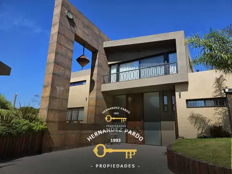 Espectacular contra las dunas  piscina climatizada techada.