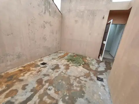Casa en Alquiler con 1 cochera