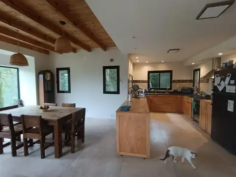 Exc casa 3 dorm suite/pileta/gge/esc/jard Valle Escondido
