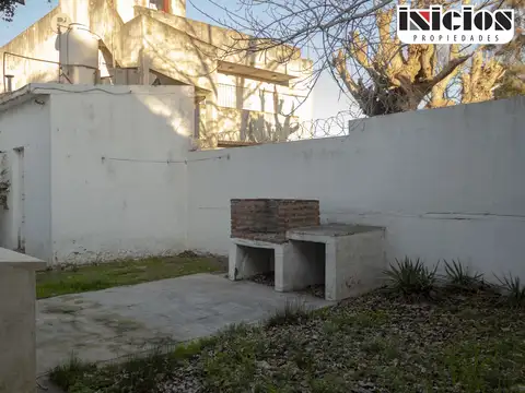 Chalet Vic-Mari: Comodidad y ubicación estratégica. - C663