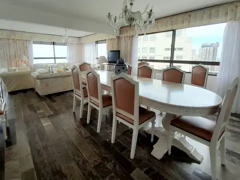 Departamento en Venta con 2 cocheras