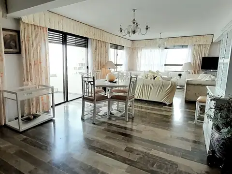 Departamento en Venta de 5 ambientes