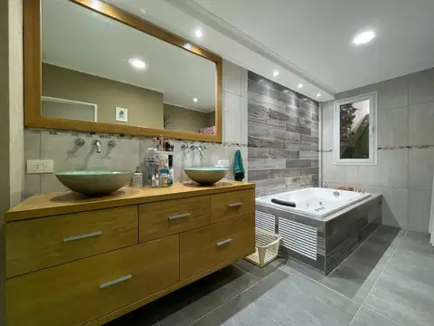 VENTA CASA 3 AMB + DEPTO + GALPÓN EN JOSÉ C. PAZ