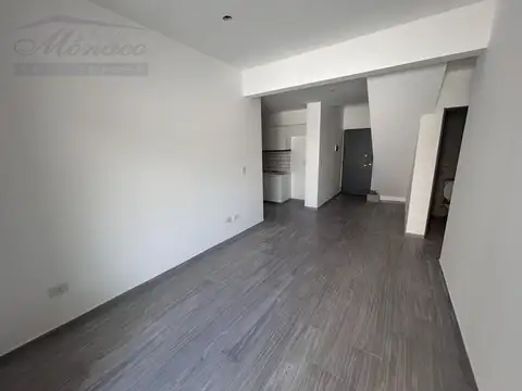 Depto Tipo Casa en Venta al Este