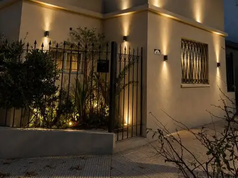 Casa 4 ambientes refaccionada a nuevo en La Lucila