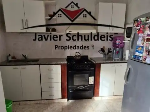 Linda casa en calle 35 e/ 34 y 36.