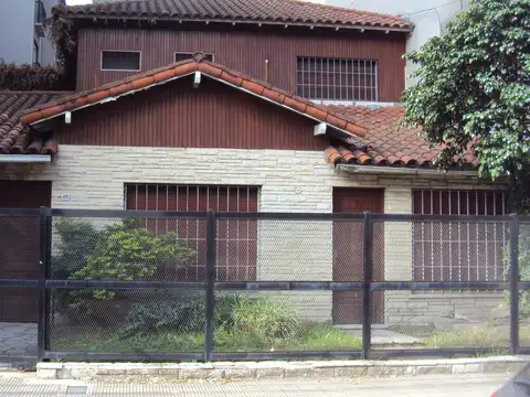 EN LA CUADRA MAS RESIDENCIAL DE  MORÓN TERRENO  10 MTS. FTE