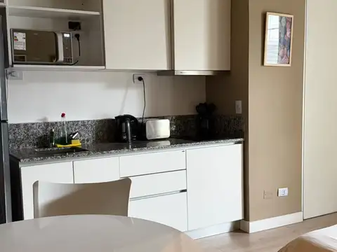 Arévalo 1400, Piso 1