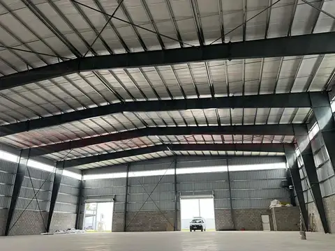 NAVE INDUSTRIAL DE 1422 M² A ESTRENAR EN EL PIM 1