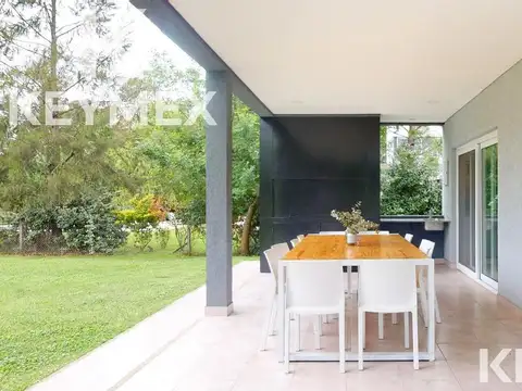 Casa en Venta en Club Miralagos, USD 290.000