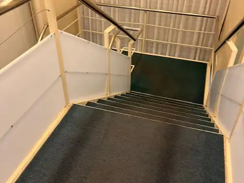 Local en Alquiler Via Pública