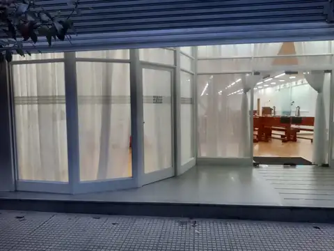 Teniente General Juan Domingo Perón 800