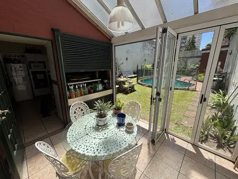  CASA EN LOTE PROPIO CON GARAGE, PILETA Y PARRILLA, 280 MTS 