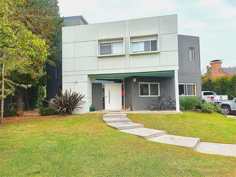 Barrio La Quinta Don Torcuato Moderna! Gran jardin