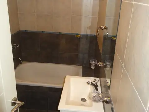 Departamento en Alquiler en Caseros, $ 450.000