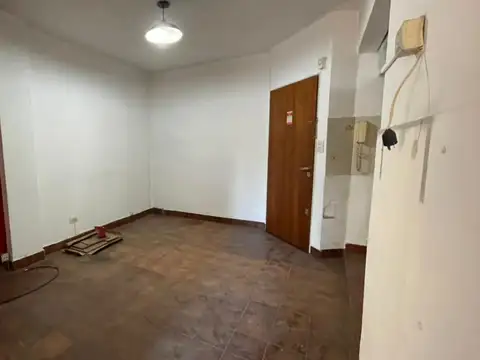 Cabildo 200, Piso 1