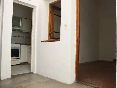 Depto Tipo Casa en Alquiler 80 años