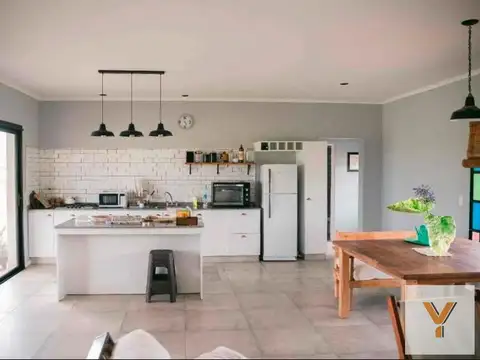 Quinta en venta - 2 Dormitorios 3 Baños - Alsina