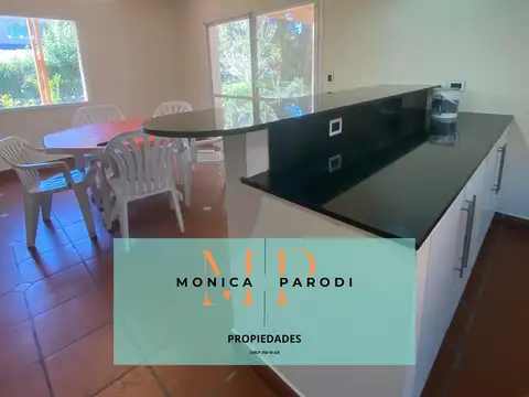 Casa 4 ambientes con 4 baños