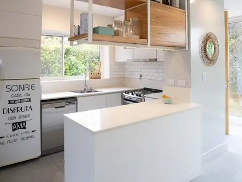 Casa 3 ambientes con 2 baños