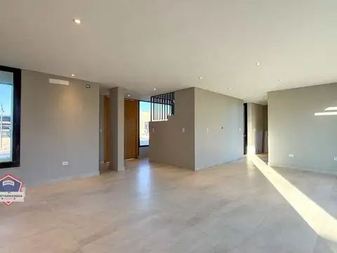 Casa en Venta en Carrodilla la Puntilla, USD 335.000