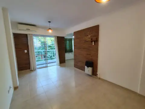 San Lorenzo 2559 - 1 dormitorio con balcón al frente