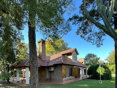 Casa de 3 dormitorios a la venta en funes