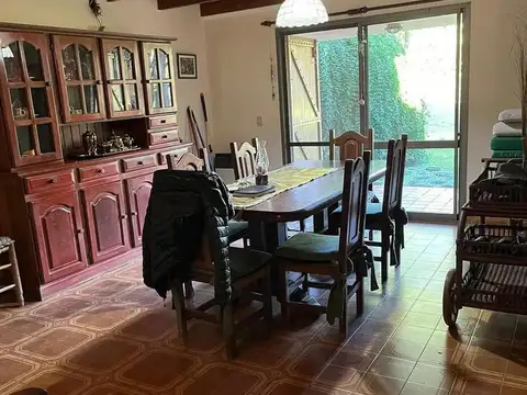 Casa 3 ambientes con 2 baños