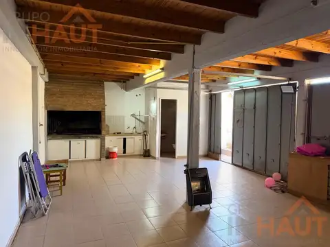 Casa 6 ambientes con 1 baño