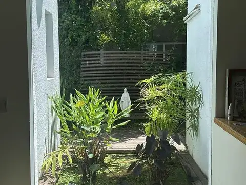 Casa 6 ambientes con 3 baños