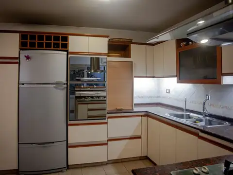 Venta| Casa de 4 ambientes con cochera, patio y terraza | Villa Urquiza