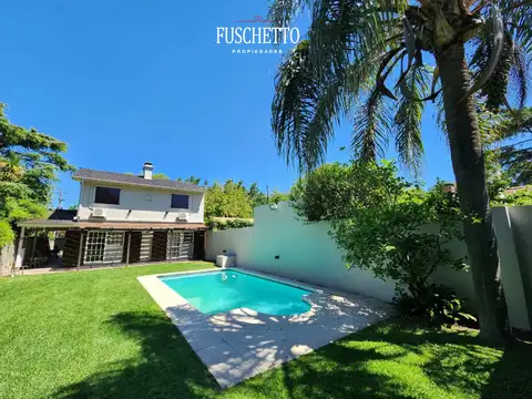 Zona Balbastro - América 2210. Casa 3 dormitorios, cochera, jardín, quincho y pileta.  Lote 312 m2