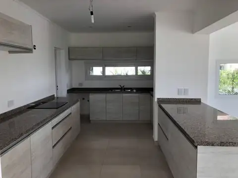 Casa en Venta 1 año