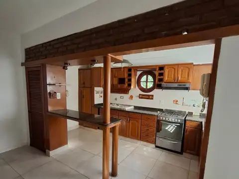 Departamento en Alquiler en Ramos Mejia, $ 650.000