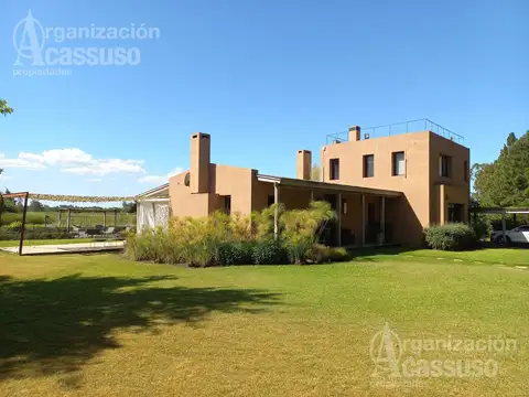 Chacra - Lapataia - 4 dormitorios - piscina- casa caseros - impecable