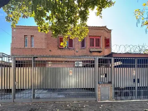 Exc Chalet de 6 amb  en VENTA  en Villa Adelina