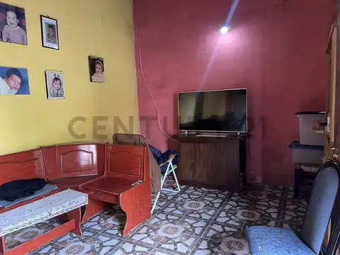 Casa 3 ambientes con 1 baño