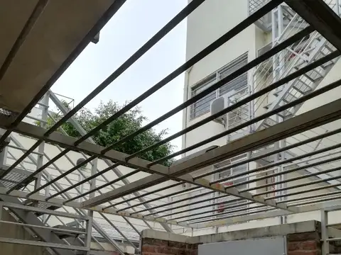 G Espinosa 1900, Piso 1